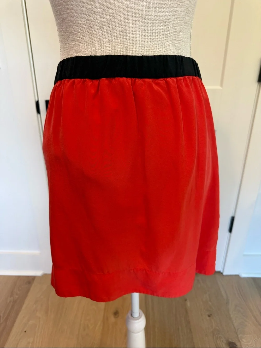 BCBGMAXAZRIA Silk Pocket Mini Skirt | Size 2